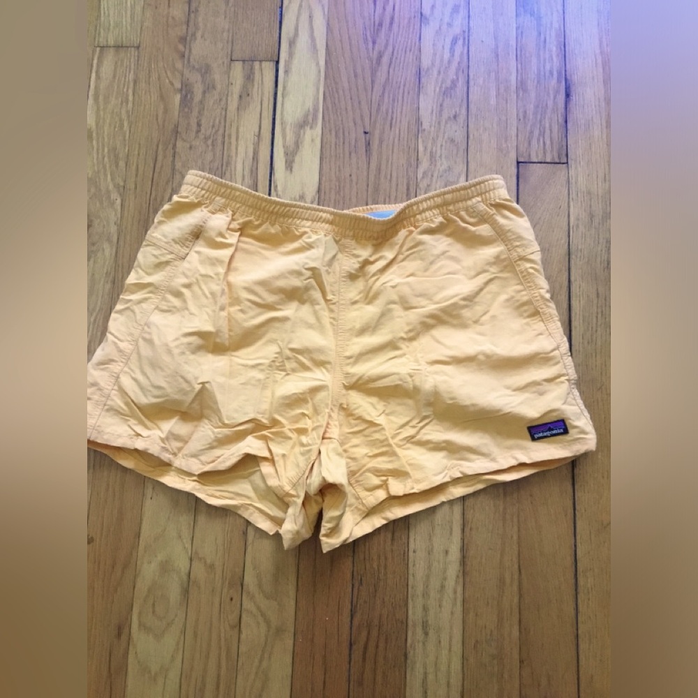 Patagonia Women’s Baggie Shorts Orange Medium